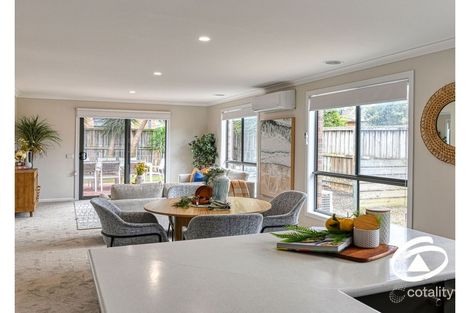 Property photo of 16 Marquis Court Pakenham VIC 3810