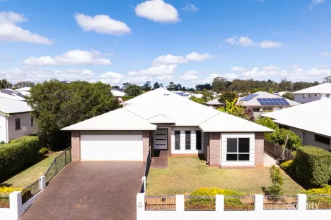 90 Spring St, Middle Ridge, QLD 4350