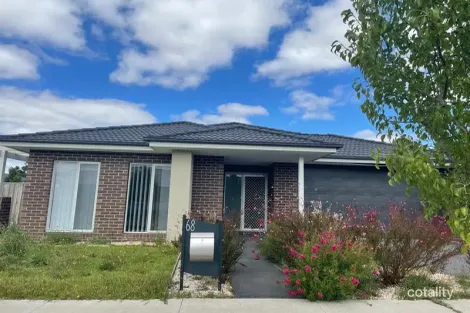 Property photo of 68 Primrose Crescent Mickleham VIC 3064