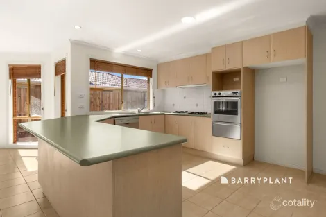 Property photo of 29 Warrenwood Place Narre Warren VIC 3805