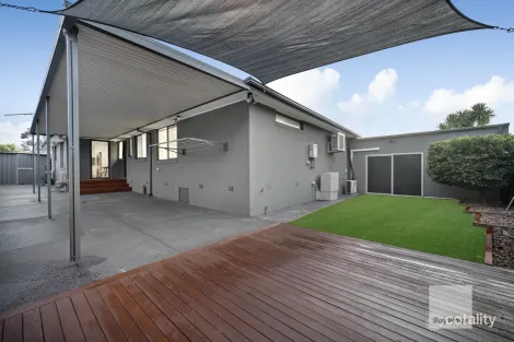 Property photo of 15 Pyke Drive Gladstone Park VIC 3043