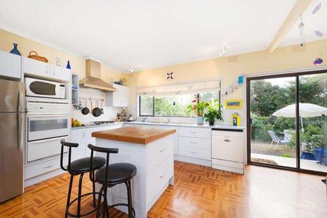 Property photo of 11 Dover Place Parkdale VIC 3195