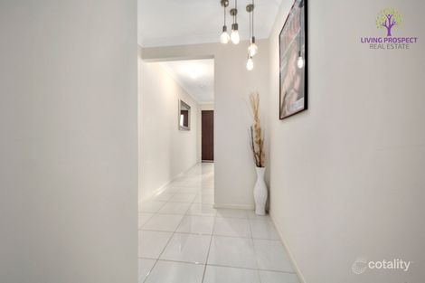 Property photo of 3 McKillop Way Fraser Rise VIC 3336