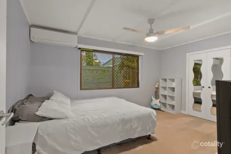 Property photo of 102-104 Dampier Street Barellan Point QLD 4306