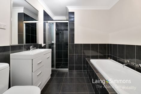 Property photo of 8 Burnet Court Ropes Crossing NSW 2760