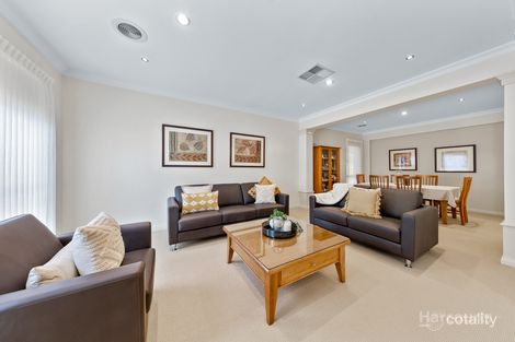 Property photo of 7 Vince Stella Close Cairnlea VIC 3023
