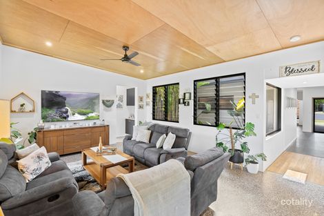 Property photo of 3 Lawson Close Kanimbla QLD 4870