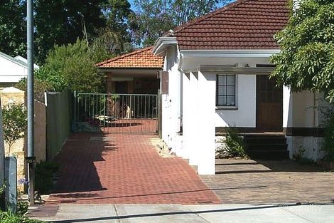 50 Wichmann Rd, Attadale, WA 6156