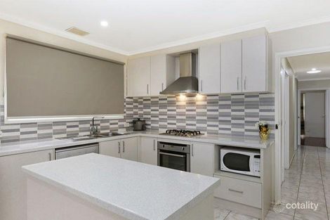 Property photo of 6 Ashbrook Way Cranbourne West VIC 3977