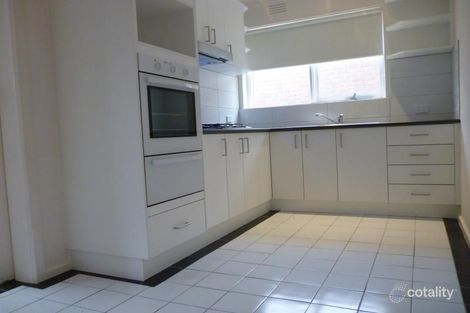 15/10 Dickens St, Elwood, VIC 3184