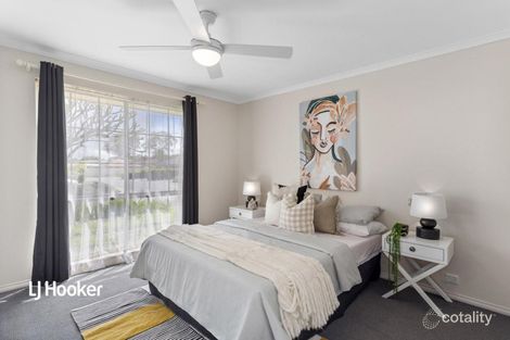 18 Van Leeuwen Dr, Pooraka, SA 5095