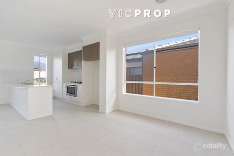 Property photo of 18 Attadale Avenue Werribee VIC 3030