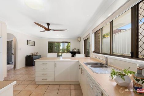 Property photo of 27 Petringa Crescent Springwood QLD 4127