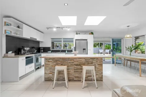 15 Talasea St, Trinity Beach, QLD 4879