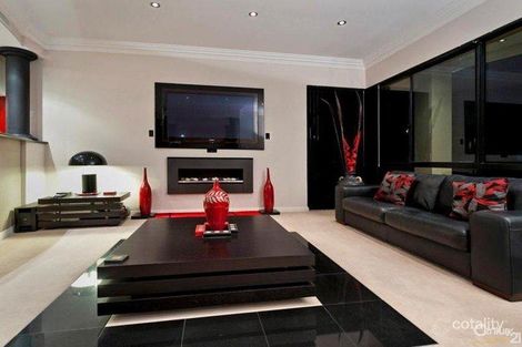 Property photo of 244 Ocean Drive Quinns Rocks WA 6030