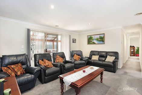Property photo of 3 Houndsforth Street Cranbourne East VIC 3977