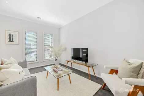 Property photo of 29 Cormorant Parade Pakenham VIC 3810