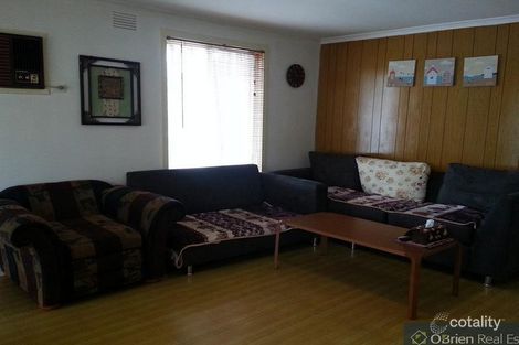 Property photo of 67 Aldridge Street Endeavour Hills VIC 3802