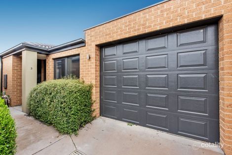 Property photo of 3/27 Smethurst Avenue Pakenham VIC 3810