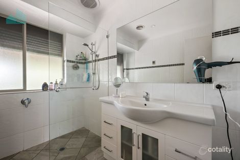 Property photo of 28 Gayview Drive West Wodonga VIC 3690