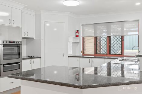 Property photo of 18 Pinnacle Close Regents Park QLD 4118