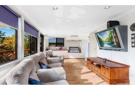 Property photo of 9 Mackay Drive Tumbi Umbi NSW 2261