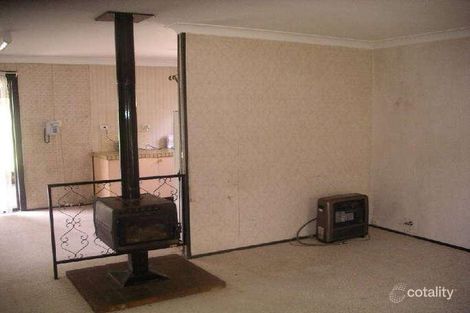 Property photo of 10 Armstrong Crescent Robertson NSW 2577