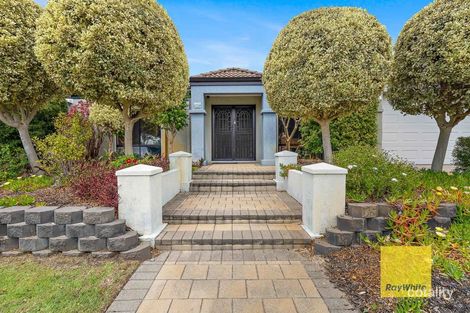 Property photo of 2 Spruce Place Thornlie WA 6108