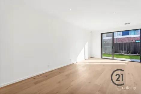 Property photo of 11 Encounter Avenue New Port SA 5015