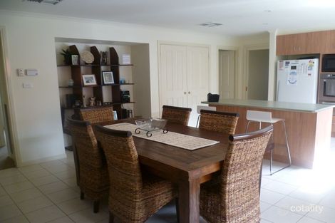 Property photo of 18 Formby Place Cranbourne VIC 3977