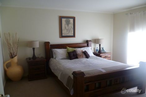 Property photo of 18 Formby Place Cranbourne VIC 3977