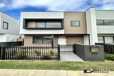 137 South Cct, Oran Park, NSW 2570