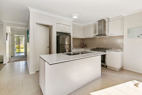 Property photo of 10 Kensei Place Sandhurst VIC 3977