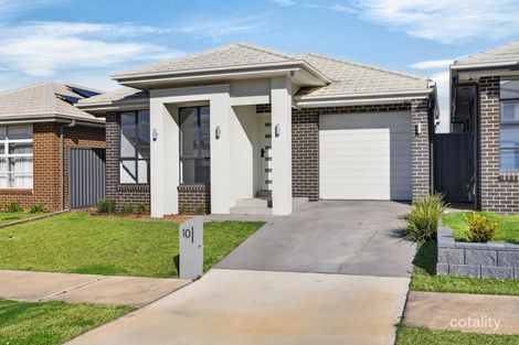 10 LENTIL ST, ORAN PARK, NSW 2570