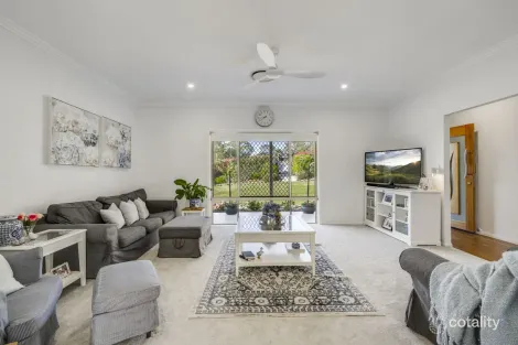 Property photo of 18 Fawngrove Drive Glenvale QLD 4350