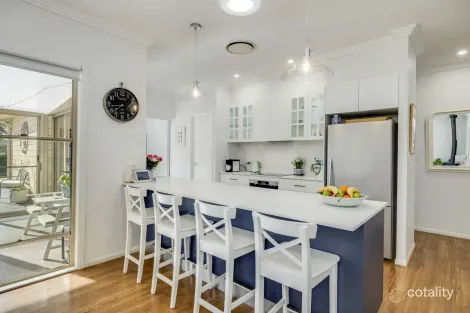 Property photo of 18 Fawngrove Drive Glenvale QLD 4350