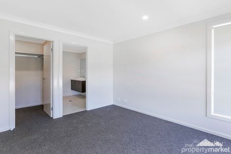 Property photo of 17 Fairmont Boulevard Hamlyn Terrace NSW 2259