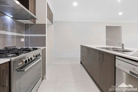 Property photo of 17 Fairmont Boulevard Hamlyn Terrace NSW 2259