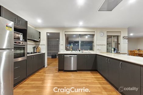 Property photo of 2 Azure Court Pakenham VIC 3810