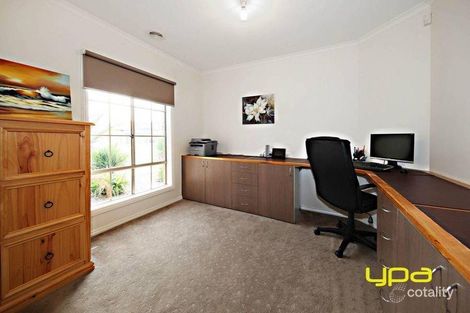 Property photo of 62 Inglewood Drive Burnside Heights VIC 3023