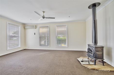 Property photo of 17 Tosca Drive Gorokan NSW 2263