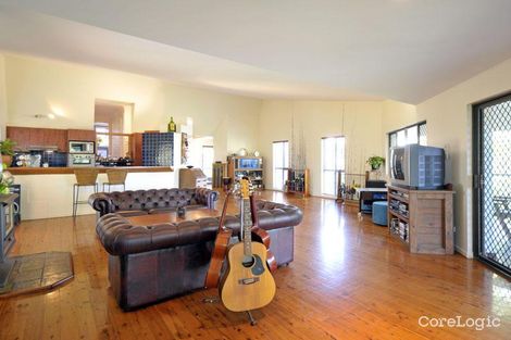 Property photo of 6 The Crescent Ashmore QLD 4214
