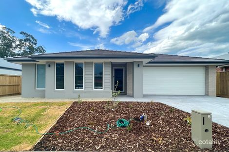 Property photo of 5 Open Drive Drouin VIC 3818