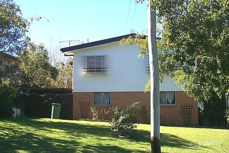 4 Owarra Ave E, Ferny Hills, QLD 4055