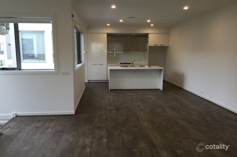 Property photo of 13 Heffernan Walk Heidelberg Heights VIC 3081