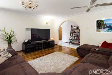 Property photo of 19 Shiraz Court Kippa-Ring QLD 4021