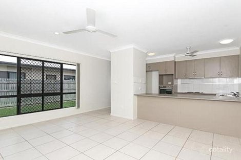 Property photo of 17 Yarra Crescent Kelso QLD 4815
