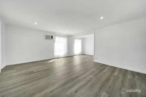 Property photo of 39 Loch Road Dandenong North VIC 3175