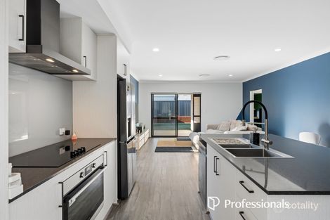 Property photo of 71 Cranwood Crescent Viveash WA 6056