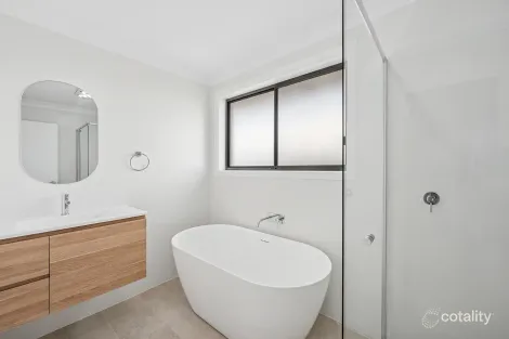 Property photo of 8A Davis Crescent Caerleon NSW 2850